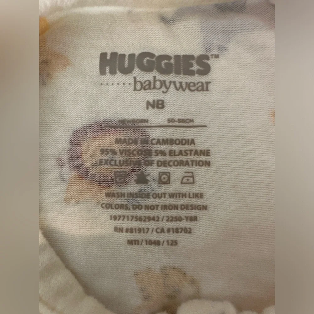 Huggies super lightweight